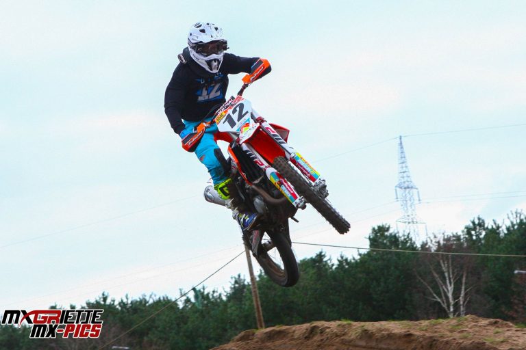 Max Nagl beim Training – Max Nagl arbeitet intensiv für sein erstes Rennen auf KTM Sarholz!