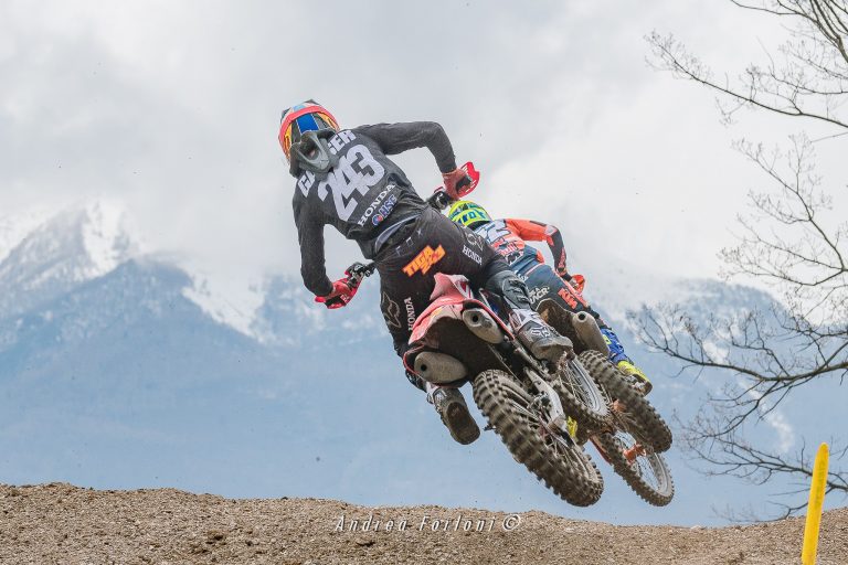 Tim Gajser duellierte sich in beiden Läufen mit Antonio Cairoli – Tolle Kämpfe beim MXGP von Trentino
