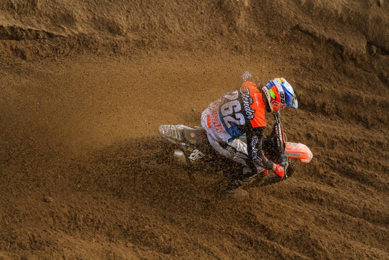 Mike Stender in Dolle – Bodenprobe und Spurensuche verhinderten Podium