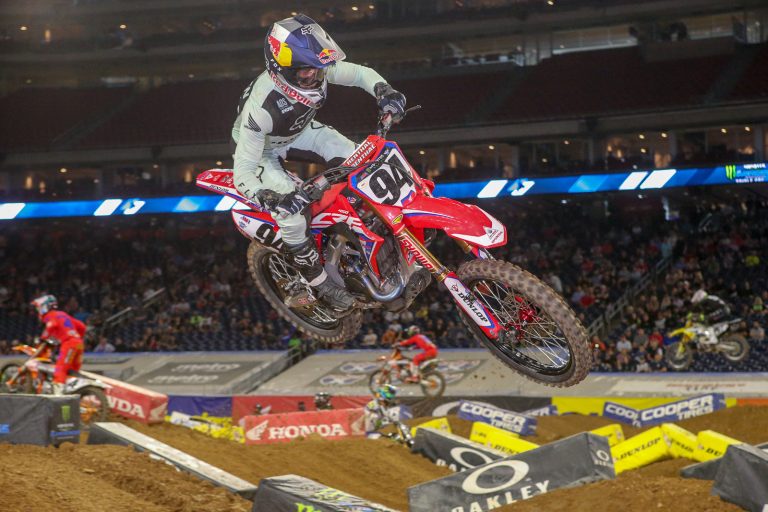 Ken Roczen Top in Lauf 1, Pech in Lauf 2 und angeschlagen noch Punkte geholt in Lauf 3 – 2019 Houston - Round 13 Triple Crown