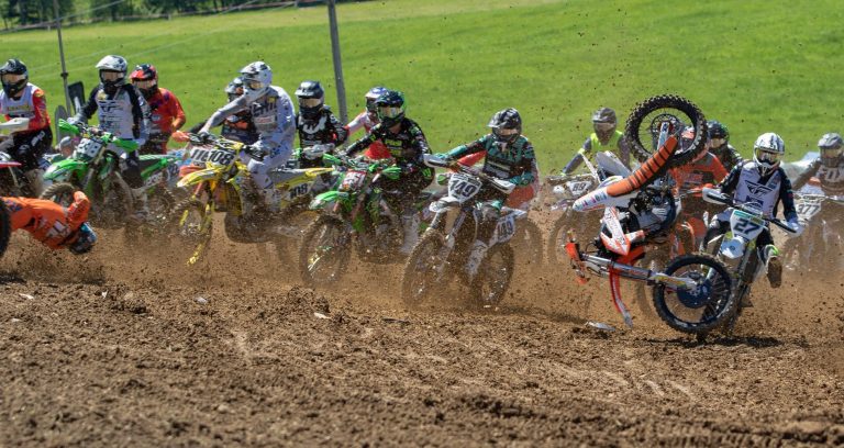 An der linken Seite erkennt ihr den "umherfliegenden " Max Nagl