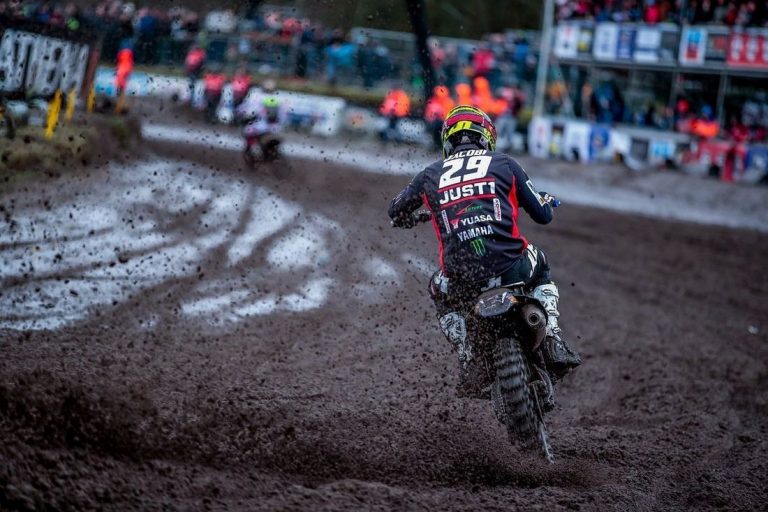 Henry in Valkenswaard – Henry Jacobi - Dunkle Wolken über Valkenswaard