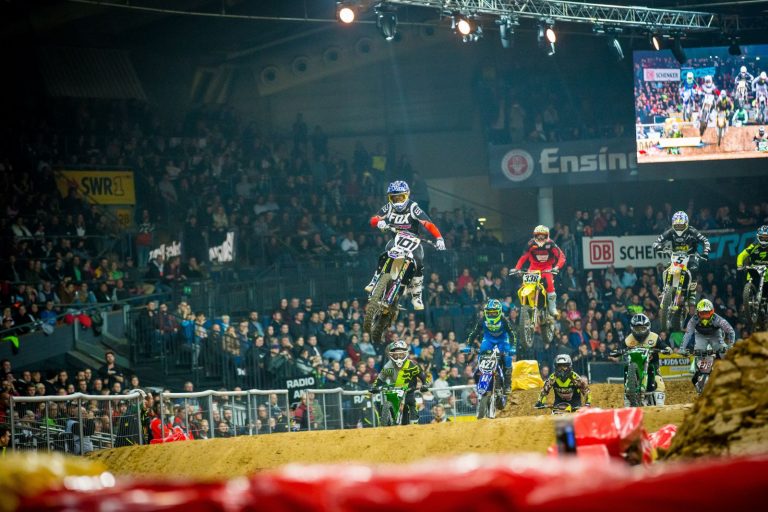 Auf die packende Atmosphäre in der Schleyer-Halle müssen die Fans des ADAC Supercross Stuttgart in diesem Jahr leider