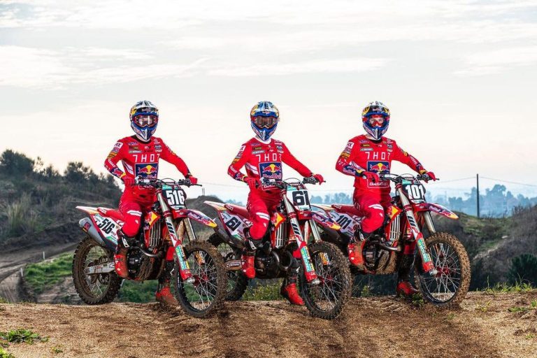 Red Bull GASGAS Factory Racing 2022 mit Simon Längenfelder, Jorge Prado und Mattia Guadagnini