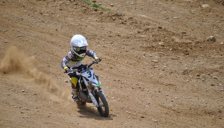 Timo Scharinger im 50er Race in Fresach 2022 – Tobias & Timo Scharinger – Ein sehr lehrreiches Wochenende in Fresach!
