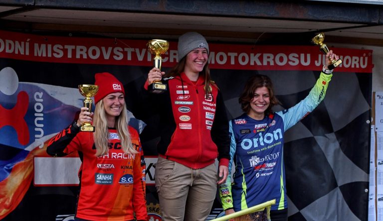 Elena wieder ganz oben auf dem Podium – Erneuter Erfolg für Elena Kapsamer bei der International Czech MX Women Championship