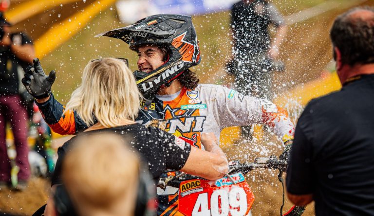 Bereits ein Rennen vor Saisonende kürte sich Guillem Farres zum Meister im ADAC MX Youngster Cup