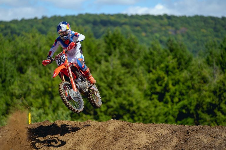 Ken Roczen mit Honda Genuine Honda Racing für die Supercross-Weltmeisterschaft 2022 bestätigt