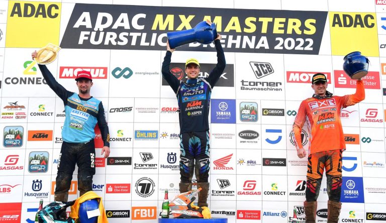 Das Masters-Podium mit Max Nagl, Jordi Tixier und Adam Sterry (v. l. n. r.)
