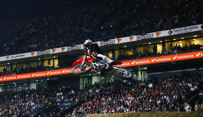 Supercross de Paris - Ken Roczen siegt im Sprint 1 der SX1 am Sonntag