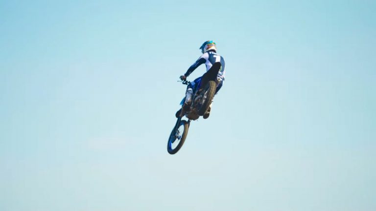 Eli Tomac und Dylan Ferrandis beim Supercross-Training (Video)