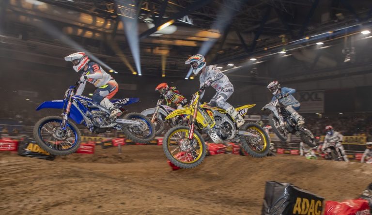 Motocross-Fans dürfen sich auf Top-Profis, spektakuläre Rennen, Sprünge und Stunts freuen