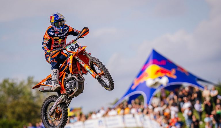 Jeffrey Herlings dominierte den Samstag beim ADAC MX Masters mit der Pole-Position und einem Start-Ziel Sieg