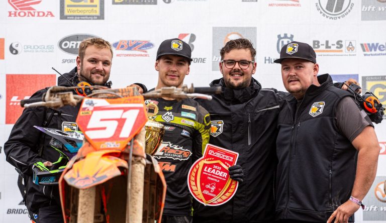 Das siegreiche WZ Racing Team – WZ Racing - Last man standing