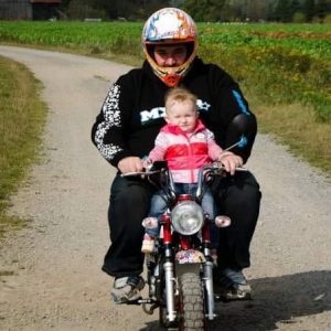 4f98a4b3-9c93-46c9-b9c9-dd192c370b5e