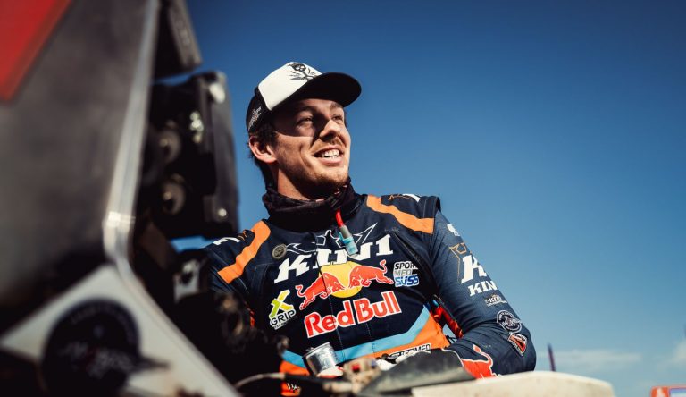 Tobias Ebster startet bei der ABU DHABI DESERT CHALLENGE