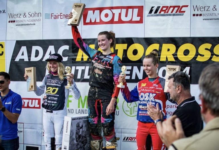 Alexandra Massury ganz oben auf dem Podium – Alexandra Massury wird Deutsche Motocross-Meisterin 2024!