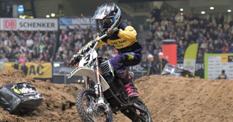 Daniel Nelich mit starker Leistung in Stuttgart – Daniel Nelich wird Dritter beim ADAC Supercross in Stuttgart!