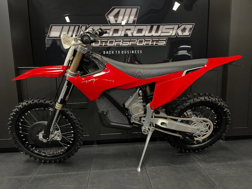 KIEDROWSKI MOTORSPORTS STARK VARG STARK EX RED