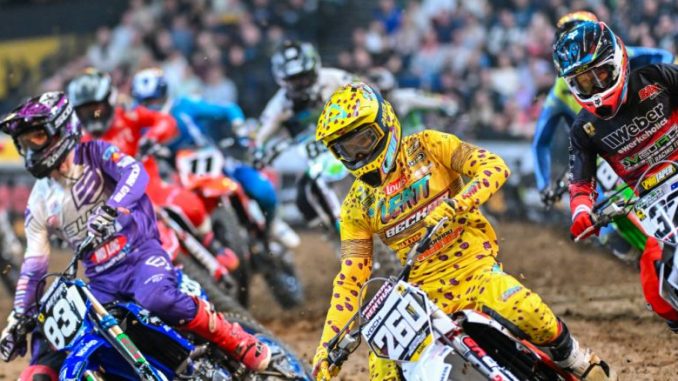 Die besten Fahrer der Next Klasse steigen in der darauf-folgenden Supercross-Saison in die SX2 auf und bringen bereits wertvolle Rennerfahrungen mit in die deutschen Halle Supercross Next Klasse