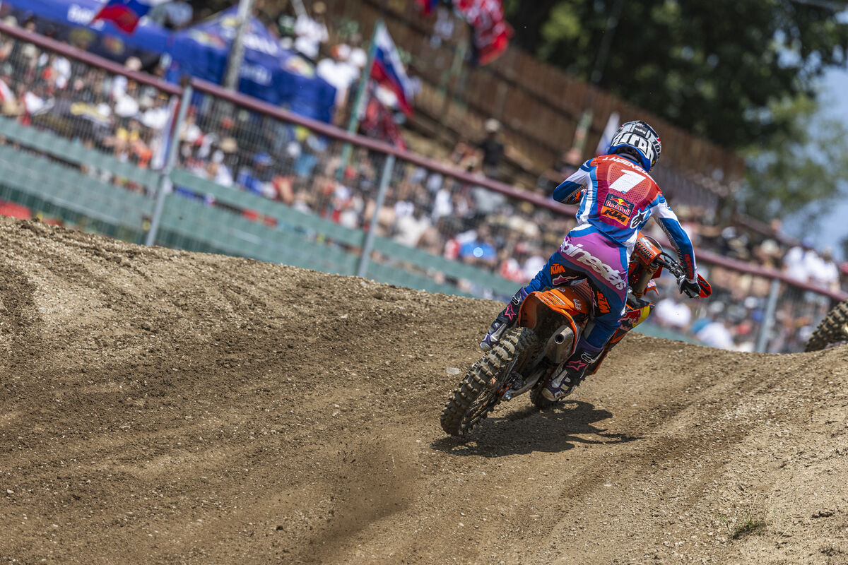 Simon Längenfelder auf KTM