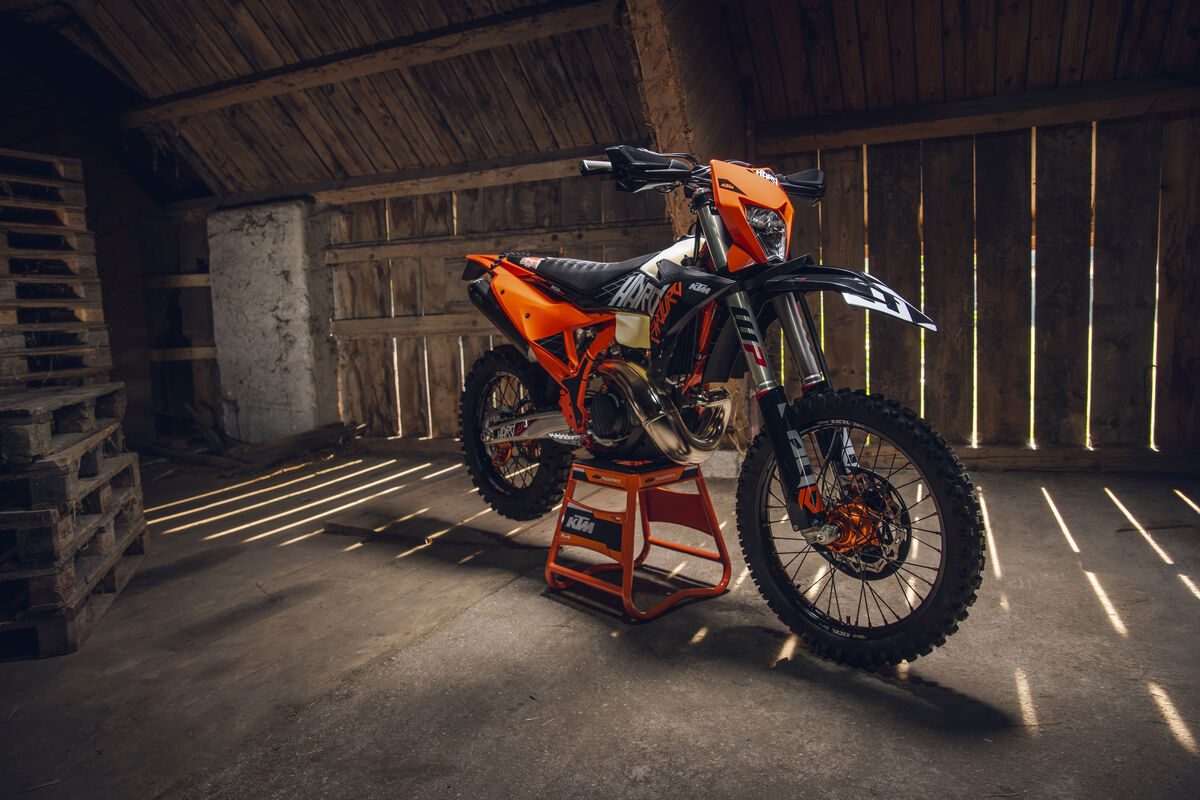 KTM: DIE KTM 300 EXC HARDENDURO 2027: ENTWICKELT FÜR EXTREME HERAUSFORDERUNGEN