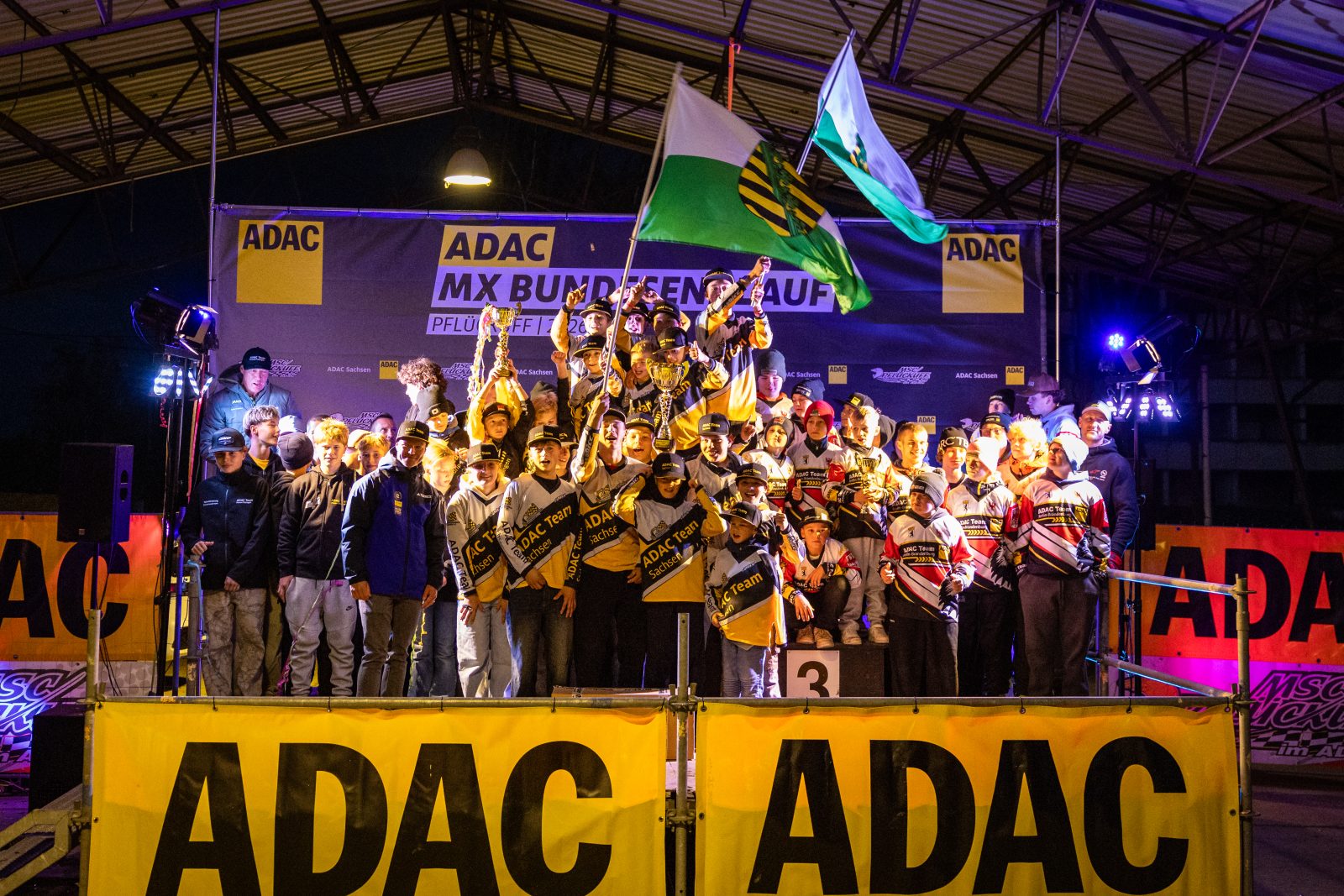 Das Team ADAC Sachsen setzte sich hauchdünn beim ADAC MX Bundesendlauf als beste Mannschaft durch (Foto: René Schuller)