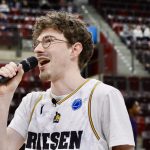 Im Raum Stuttgart hat Aaron Glock längst einen Namen – und natürlich eine Stimme. Der Moderator ist bei Sportevents in Ludwigsburg, Bietigheim oder Heilbronn am Mikrofon.