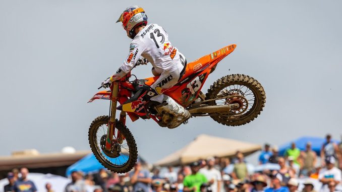 Red Bull KTM Factory Racing: Julien Beaumer verlängert bei Red Bull KTM Factory Racing