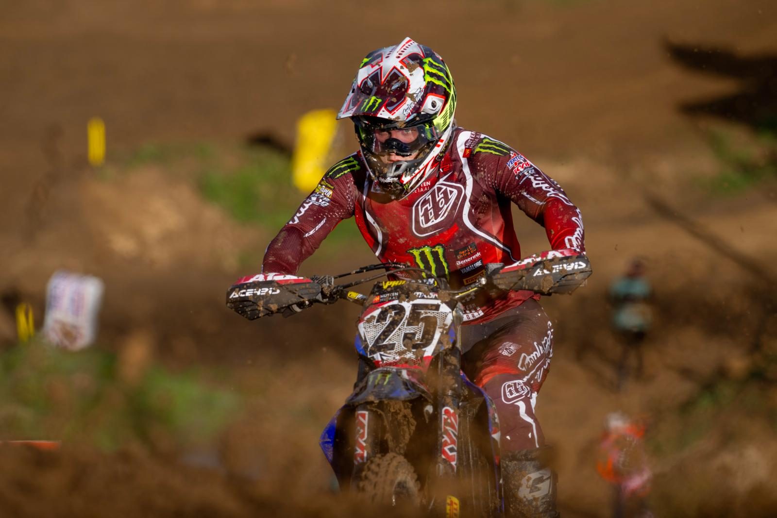 Karlis Reisulis mit der Startnummer 25 in der MXGP-Klasse beim Motocross of Nations 2026 in Ernée
