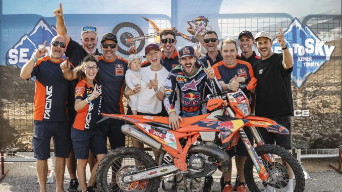 Red Bull KTM Factory Racing: Manuel Lettenbichler gewinnt Sea to Sky der Hard-Enduro-WM