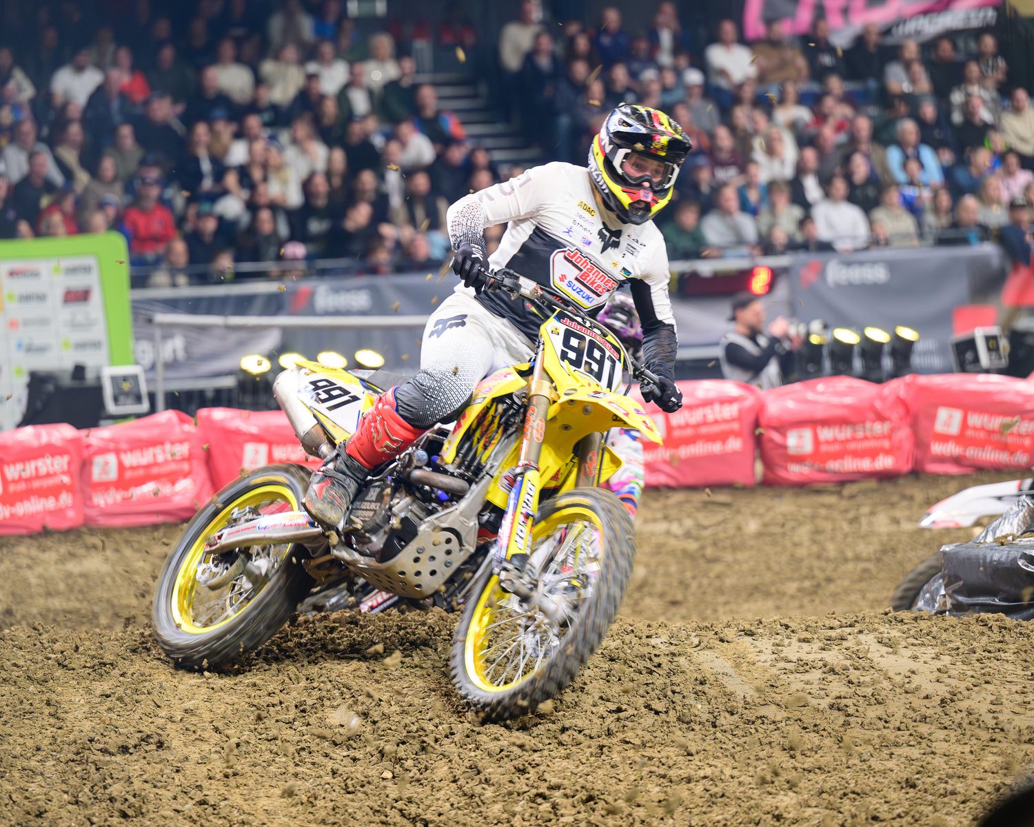 Mark Scheu auf der Strecke beim ADAC Supercross Stuttgart 2025.