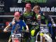 Jürgen Küppers mit zwei Nachwuchsfahrern auf ihren Motocross-Motorrädern vor dem Truck der OFF-ROAD SCHOOL Germany